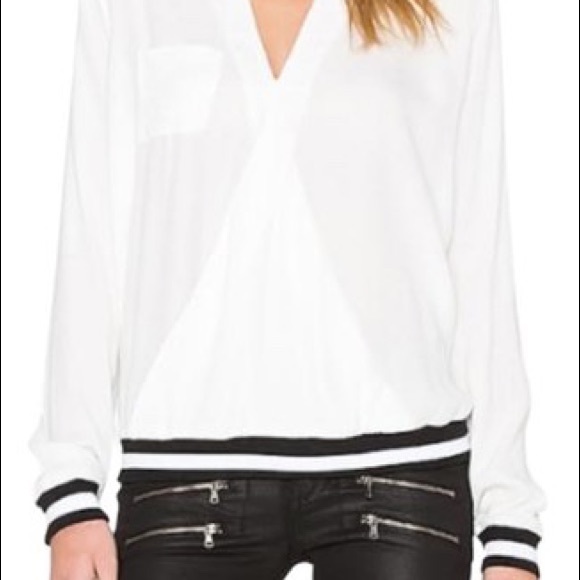 RVCA lightweight blouse - Picture 3 of 7